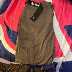 Dickies Men's Tan Cargo Shorts